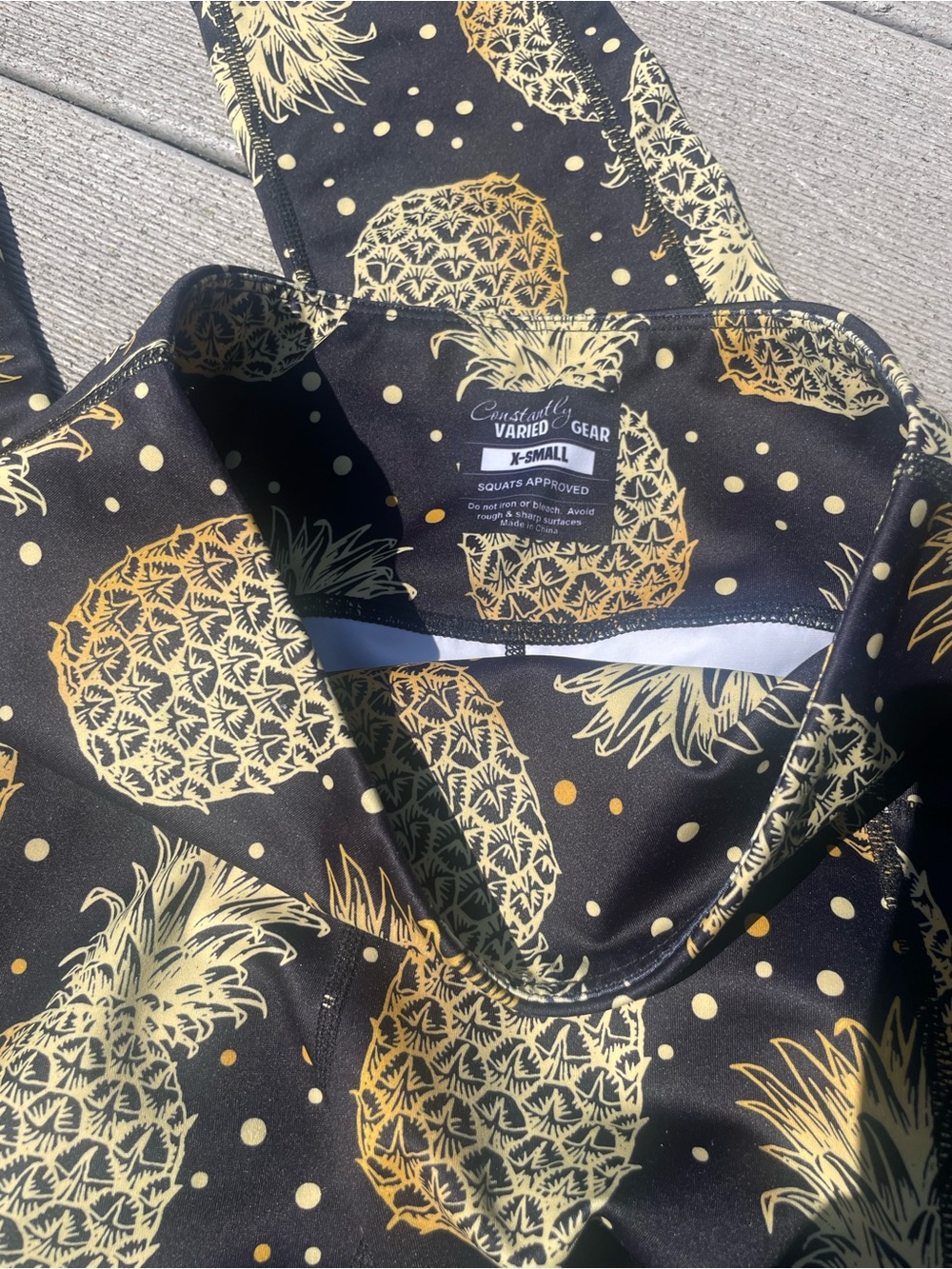 Share Constantly Varied Gear CVG Set Leggings Bra Shorts Black Gold Pineapple S - Picture 5 of 8